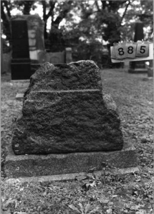 Grabstein 885