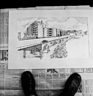 Innenstadt: "Spange": Brücke über Bahnstrecke: Ansichtszeichnung: Aufnahme auf Boden auf Zeitungspapier: unten Füße des Fotografen