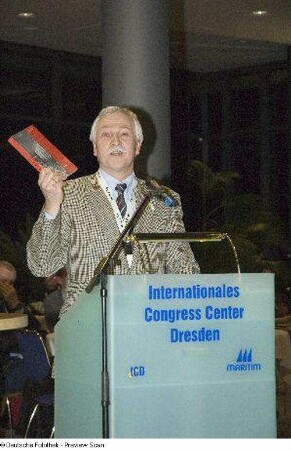 Dr. Thomas Bürger, Generaldirektor der SLUB Dresden, bei der Eröffnung "Get together" mit "Das ABC der SLUB. Lexikon der Sächsischen Landesbibliothek - Staats- und Universitätsbibliothek Dresden