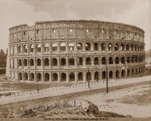 Roma. Il colosseo dal lato del sostegno di Pio VII.