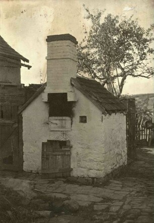 Hauptstr. Backofen im Haus eines Fachwerkhauses