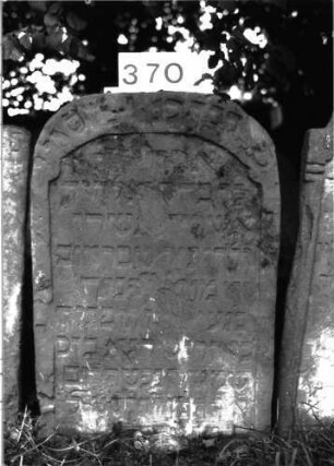 Grabstein 370