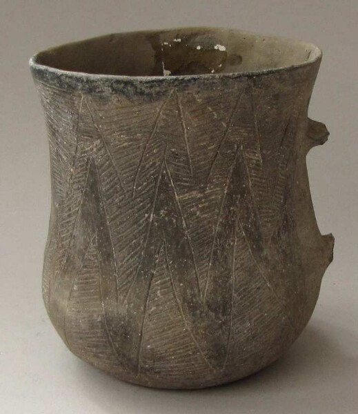 Clay vessel