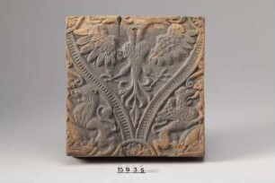 Ofenkacheln mit Doppeladler, Löwe und Greif — Ofenkachel mit Doppeladler, Löwe und Greif