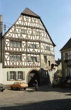 Ladenburg: Altes Fachwerkhaus am Marktplatz