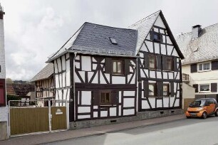 Wohnhaus; Weilrod, Limburger Straße 15