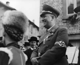 Franz Hofer, NSDAP-Gauleiter von Tirol-Vorarlberg, während einer Veranstaltung (wahrscheinlich im Raum Bregenz)