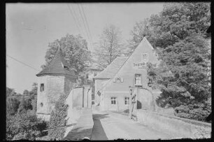 Mutzschen. Brücke zum Schloss