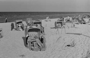 Prerower Strand mit Badegästen