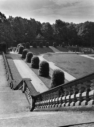 Heidenau-Großsedlitz. Barockgarten Großsedlitz, Treppen im Park