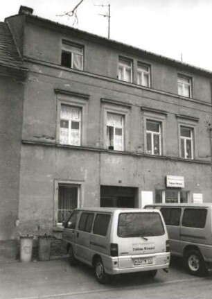 Marienberg, Obere Bahnhofstraße 2. Wohnhaus mit Niederlassung. Straßenansicht