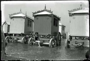 Belgien, Badekarren an der Küste