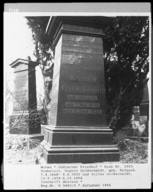 Grabstein von Sophie Goldschmidt (geborene Reinach) (gestorben 1930.09.05) und Julius Goldschmidt (gestorben 1904.12.04)