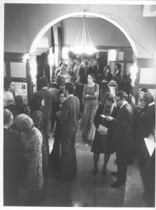 Heidelberg. Heidelberger Zimmertheater. Blick in das Foyer, ein Stockwerk tiefer gelegen
