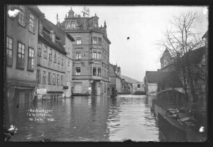 Hochwasser in der Lindenstraße Richtung Rechte Tauberstraße mit Schriftzug "Hochwasser in Wertheim 16. Jan. 1920"