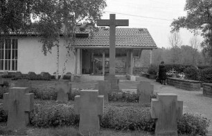 Umbau und Erweiterung der Friedhofskapelle mit Aussegnungshalle, Leichenschauhaus und Nebenräumen auf dem Friedhof Daxlanden
