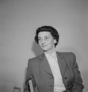 Porträt der Schriftstellerin Anneliese Ichenhäuser : Porträt von Anneliese Ichenhäuser