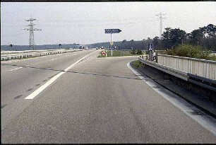 Einfahrt in Kreisel Ost (Hockenheim Richtung Mannheim) von Hauptfahrbahn Ost der B36 (Hockenheim Richtung Schwetzingen)