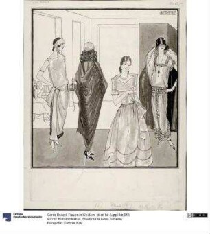 Frauen in Kleidern