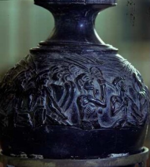 Sog. Schnittervase aus Agia Triada (Fragment) : Iraklion. Archäologisches Museum. Sog. Schnittervase (Fragment), Rhyton, aus Agia Triada, unterer Teil ergänzt. Gruppe der Musikanten. P5
