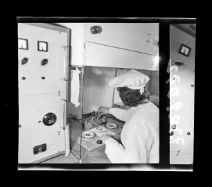 Montage der Epitaxie-Planar-Diode 5, Foto Juni 1973