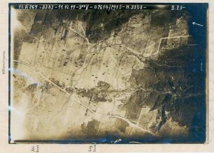 Foto der eigenen und der gegnerischen Stellungen bei Muncelu nordwestlich von Focsani (Luftbild)