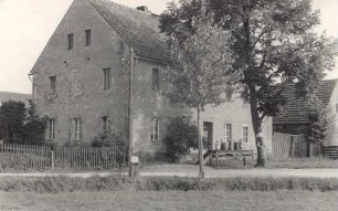 Bauernhaus mit Milchrampe in Neudorf bei Königswartha : Burski statok z mlokowej rampu w Nowej Wsy pola Rakec