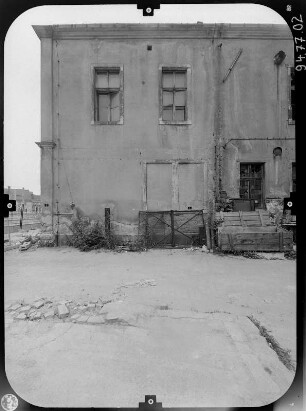 Dresden-Loschwitz, Grundstraße 1. Ehem. Rathaus mit Ratskeller. Hofansicht