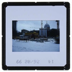 Dresden, Kunstakademie,Dresden, Frauenkirche : Baustelle Frauenkirche, Blick über Platz An der Frauenkirche zur Kunstakademie