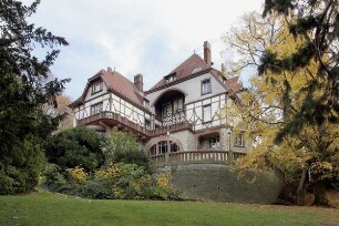 Villa Bonn, Rathaus (Villa mit Garten und Ausstattung (Bonn)); Kronberg, Katharinenstraße 7, Auf dem Pfaffenstück
