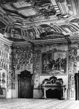 Klagenfurt. Landhaus (1739-1740; Ausmalung J. F. Fromiller). Großer Wappensaal