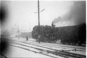 Bahnhof Gammertingen, Rangieren der Lok 141, bis 1965 stand jeden Werktag eine Dampflok in Bereitschaft