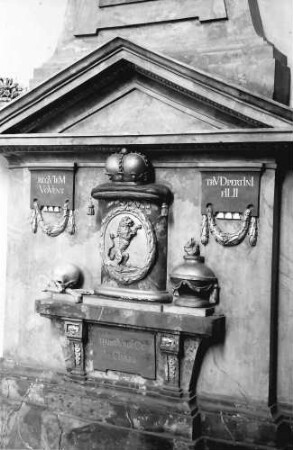 Münstertal: St. Trudpert; Grabsteine der Habsburger