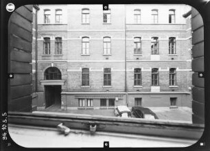 Gera, Rudolf-Diener-Straße 1. Landgericht (1895/1898, 1978). Hofansicht