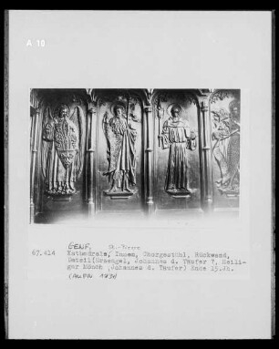 Rückwand des Chorgestühls mit Johannes dem Täufer, Heiligem und Engel