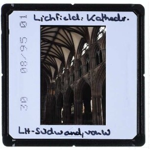 Lichfield, Kathedrale : Innenansicht Langhaus Südwand