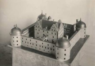 Jagdschloss Moritzburg, Modell : Jagdschloss Moritzburg. Modell des ältesten Baues von Kurfürst Moritz, 1546 vollendet