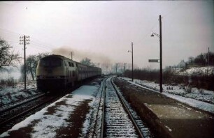 Oberelchingen Lok 218 411 Zugkreuzung Führerstandsmitfahrt Bahnsteig Bahnhofslaterne
