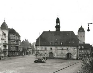Finsterwalde, Marktplatz : Finsterwalde, Marktplatz. Blick zum Rathaus von Nordwesten