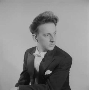 Porträtaufnahmen von Pianist Prof. Dieter Zechlin : Porträt von Dieter Zechlin