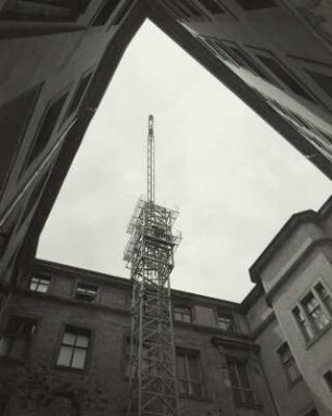 Dresden, Baustelle Ständehaus 1992. Kranmontage