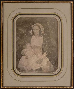 Frau Kabisch mit ihrem Sohn Gustav (geb. 1849)
