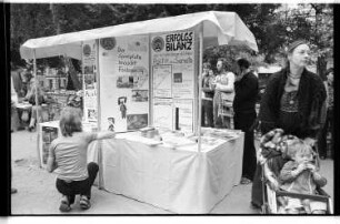 Kleinbildnegativ: Kinderfest, Chamissoplatz, 1977