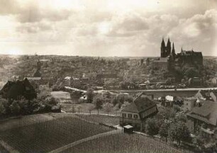 Meißen, Blick vom Turm des Realgymnasiums auf Stadt und Burgberg mit Dom und Albrechtsburg