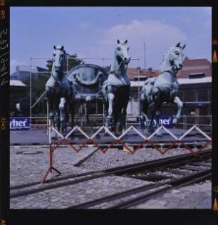 Quadriga vor Lokschuppen I
