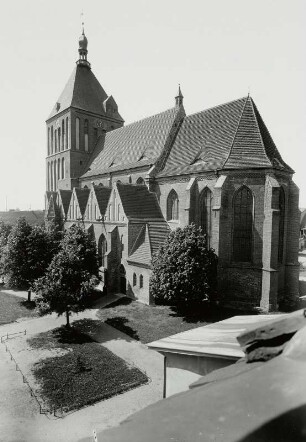 Köslin, Marienkirche : Köslin (Koszalin/Polen). Marienkirche. Ansicht von Südosten