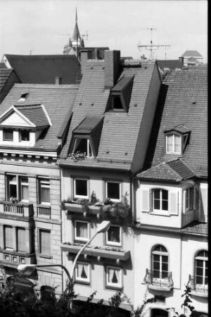 Freiburg: Neubau im Sanierungsgebiet, Schlossbergring 8, Architekt Lange