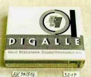 Pappschachtel für 20 Stück Zigaretten "PIGALLE HAUS BERGMANN ZIGARETTENFABRIK A.G"