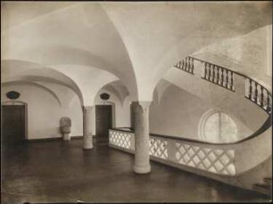 Protestantisches Alumneum, Regensburg: Innenraum mit Treppe
