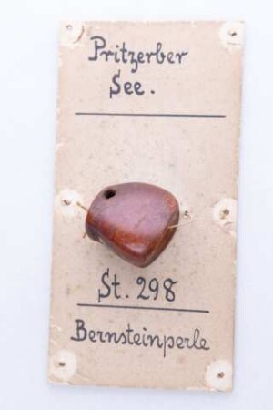 Rote Bernsteinperle
